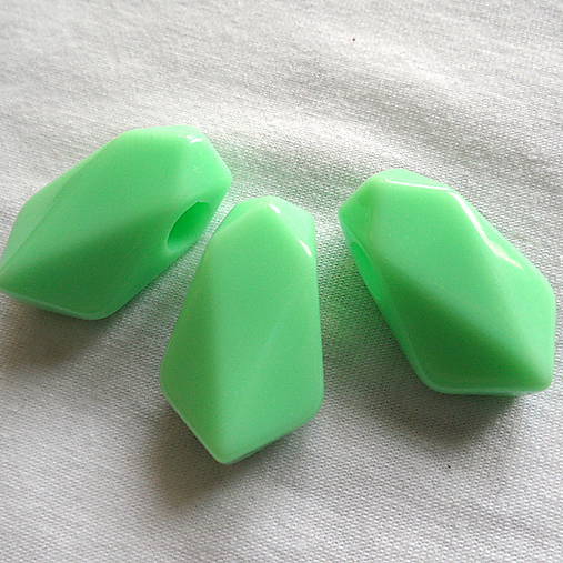 Prívesok plast 30x18mm-mentol-1ks
