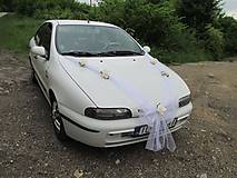 výzdoba svadobného auta