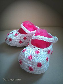 Detské topánky - Háčkované capačky s mini kvetinkami ... - 5380479_