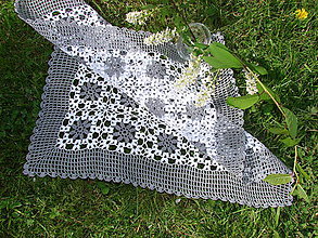 Úžitkový textil - háčkovaný obrus "šedá eminencia" - 5430328_