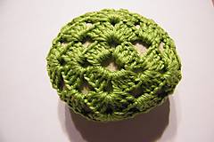 Úžitkový textil - Zelený kameň ozdobený háčkovaním - 5437578_