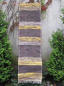 Úžitkový textil - koberec tkaný  70 x 300 cm tmavohnedý+žltá - 5444072_