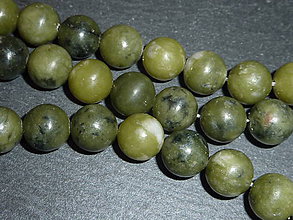 Minerály - Jadeit taiwanský 10mm - 5563143_