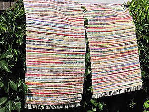 Úžitkový textil - koberec tkaný ,, multifarebný so žltou,,70x 140cm - 5691416_