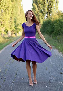 Šaty - Šaty s kruhovou sukňou MIDI - 5800029_