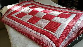 Úžitkový textil - Prehoz - patchwork - prešívaná deka - pre Čiapočku. :-) - 5891469_
