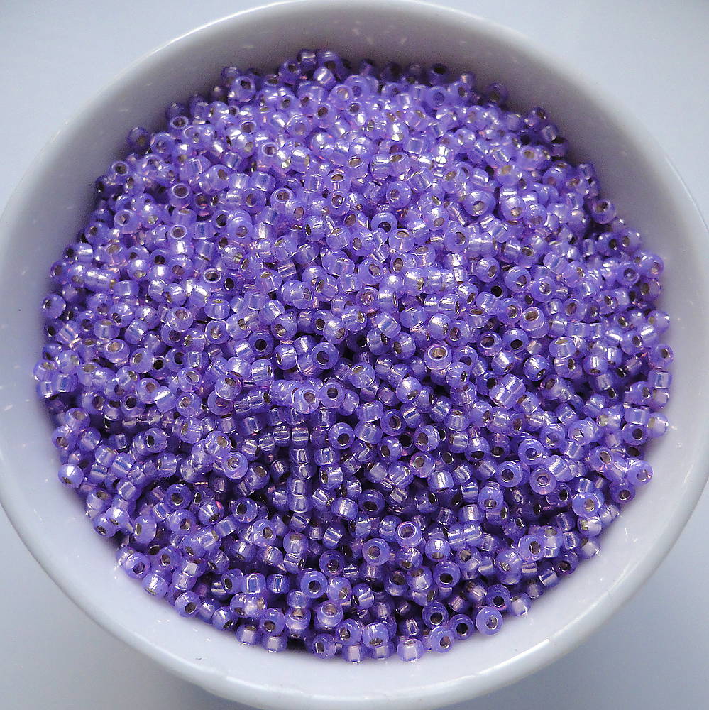 MIYUKI 15/0=1,5mm-Silverlined-5g (Dyed Lilac Alabaster)