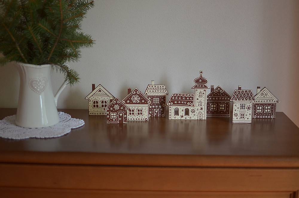 Vianočná dedinka smotanovo hnedá