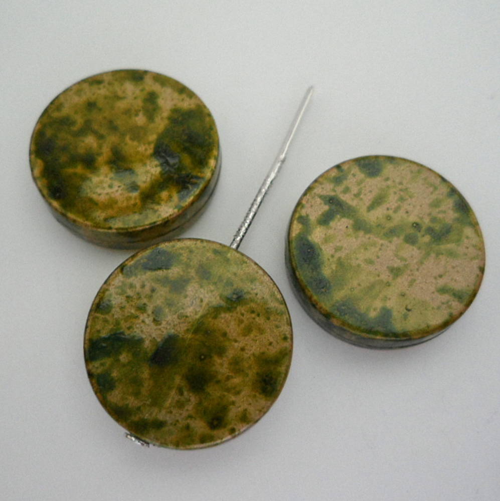 Korálky plast 18mm-1ks