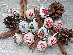 Dekorácie - Oriešky - tradičný motív Vianoc - 5923362_