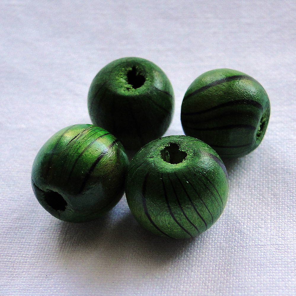 Drevené korálky 14mm-10ks (žíh.zelená)
