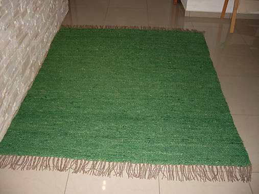 Farebný koberec z ovčej vlny