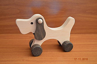 Hračky - Psík drevený na kolieskach - 6069640_