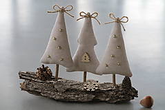 Dekorácie - Vianočné stromčeky na kôre - 6093336_