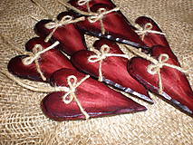 Dekorácie - Červené drevené srdiečka - 6094007_