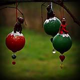 Vianočná guľa Aierdale teriér - závesná dekorácia
