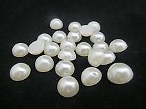 Galantéria - Našívacie perličky 10 mm - krémové - 6160671_