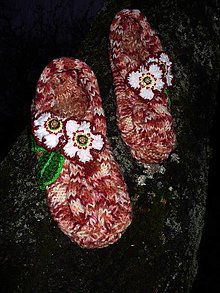Ponožky, pančuchy, obuv - Vingárdium Leviósa...  papuče - 6163338_