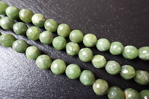 Minerály - Peridot fazetovaný 10mm - 6176769_