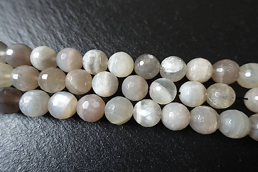 Minerály - Mesačný kameň sivý AB fazetovaný 10mm - 6177642_