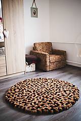 Úžitkový textil - Dekoračný koberec POM v zemitých tónoch - 6210485_