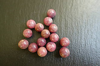 Minerály - Rubelit (červený turmalín) 10mm - 6274784_