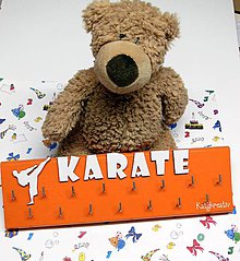 Nábytok - karate...30cm vešiak na medaily - 6274963_