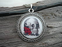 Náhrdelníky - Náhrdelník Skull and Red Roses+ náušničky jako dárek - 6382580_