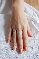Prstene - Jemný folklórny prsteň - vtáčik (Strieborný prsteň - vtáčik) - 6390361_