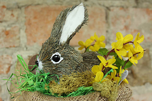  - Veľkonočná dekorácia "Zajačik v tráve" - 6430488_