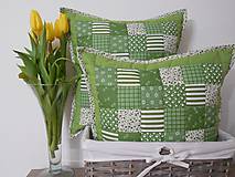 Úžitkový textil - Patchwork vankúš zeleno - biely rôzne veľkosti - 6448308_