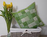 Úžitkový textil - Patchwork vankúš zeleno - biely rôzne veľkosti - 6448309_