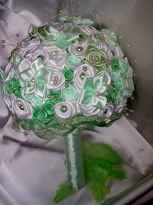 Kytice pre nevestu - Zelená saténová kytička - 6513190_
