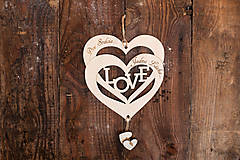 Dekorácie - Drevené srdiečko - Dve srdcia, jedna láska - 6525541_