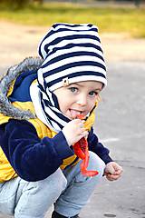 Detské čiapky - Bavlnená čiapka prúžok navy - 6546273_