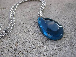 Náhrdelníky - Živicová  slza farebná (AKCIA Modrá kryštálová kvapka - náhrdelník, č1503) - 6562779_