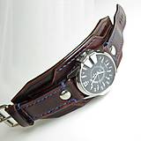 Náramky - Hnedý kožený remienok s hodinkami Gino Rossi, čierny ciferník - 6601266_