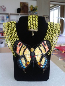 Náhrdelníky - náhrdelník motýľ - 6648539_