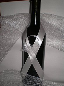 Darčeky pre svadobčanov - stuhy na fľaše 5 - 6658437_