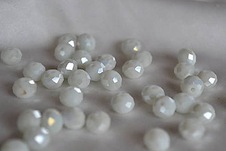 Korálky - Korálky sklenené brúsené alabaster 8mm, 0.60€/10ks - 6660316_