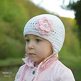 Detské čiapky - Prechodná ušianka ... "biela s ružovým kvietkom" - 6679536_