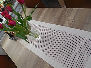 Úžitkový textil - Štóla na stôl 40x140cm ľanovo béžová s bordovými srdiečkami - 6685814_