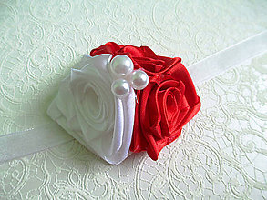 Kytice pre nevestu - svadobné náramky pre družičky v červenom - 6697008_