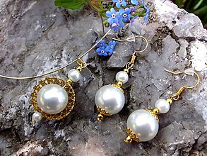 Sady šperkov - sada - náušnice a náhrdelník s bielymi perličkami - 6710994_