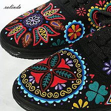 Ponožky, pančuchy, obuv - Folklórne tenisky - Slovensko (Detvianská výšivka) - 6738514_