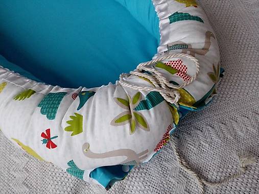 Hniezdo pre bábätká - dino/tyrkys