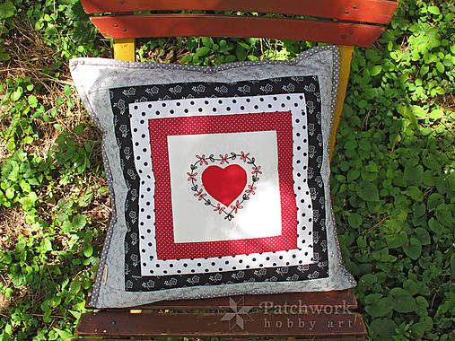 Obliečka na vankúš Srdiečko