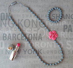 Náhrdelníky - Dojčiaci silikónový náhrdelník "Ruža v šedi" - 6846555_