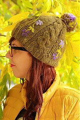 Čiapky, čelenky, klobúky - zelená s fialovými kvetmi - 1862359