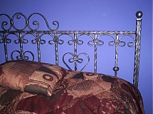 Nábytok - Kovová štýlova posteľ PILOTEK II - 1955674